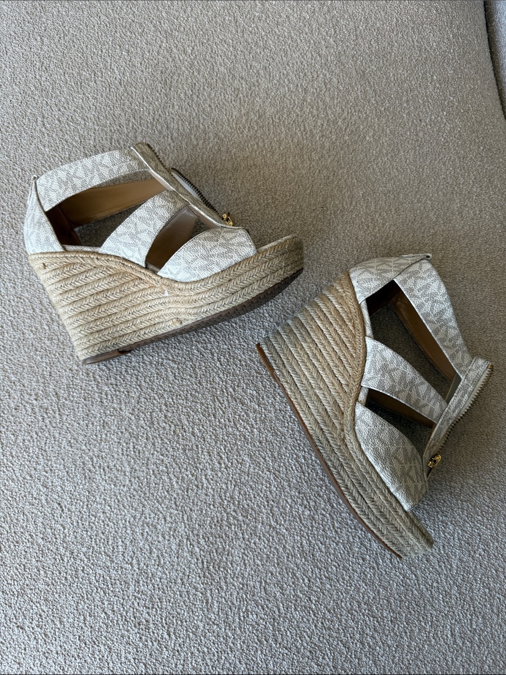 Wedge Michael Kors Sandals in Beige